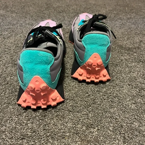 New Balance Gray and Teal Sneakers - Picture 4 of 7